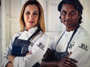 Chef a casa tua, il nuovo modo di cucinare di Antonella Ricci e Vinod Sookar